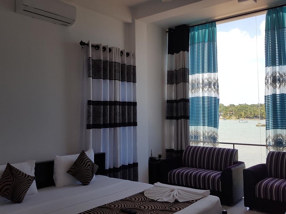 Trinco Lagoon Trincomalee Exterior photo